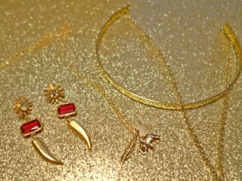 Gift Ideas: Gorgeous &amp; Inexpensive Gifts for Your Secret Santa